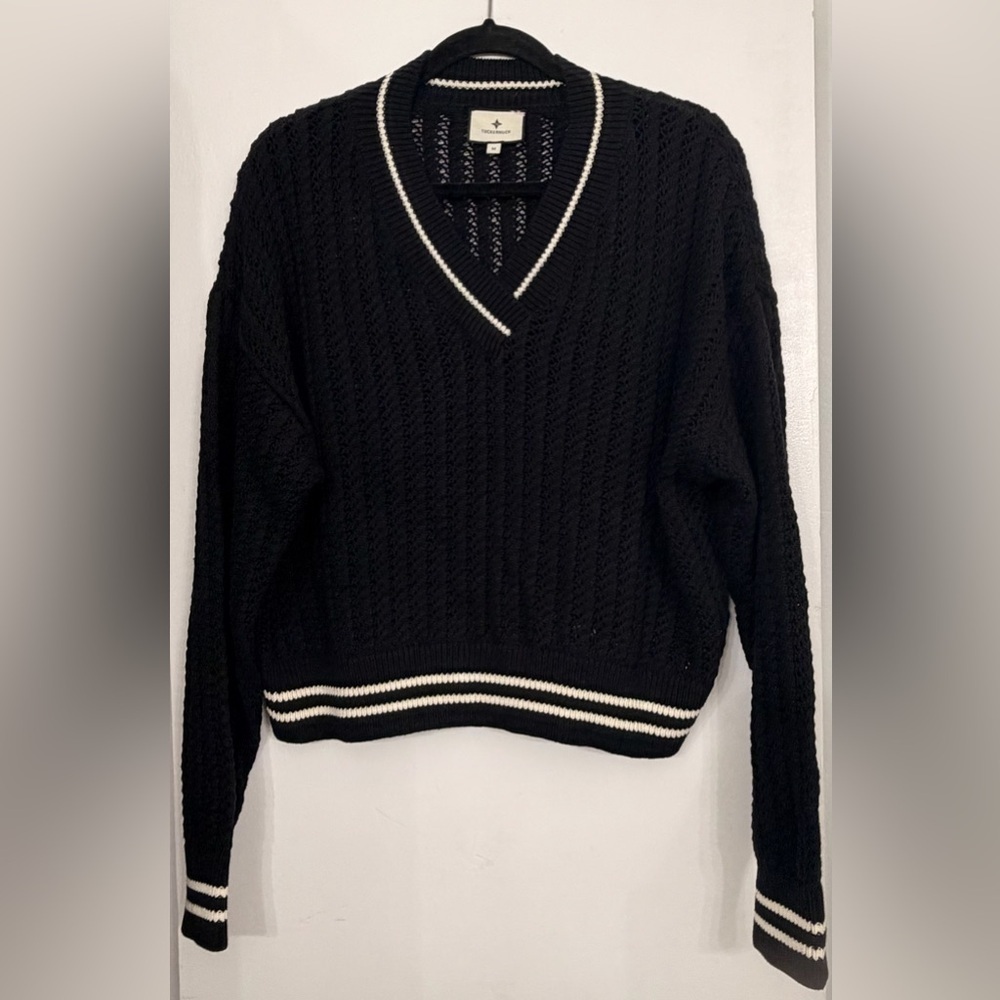 Tuckernuck Irene Cropped V-Neck Sweater Black & White Trim Size Medium - Picture 2 of 8